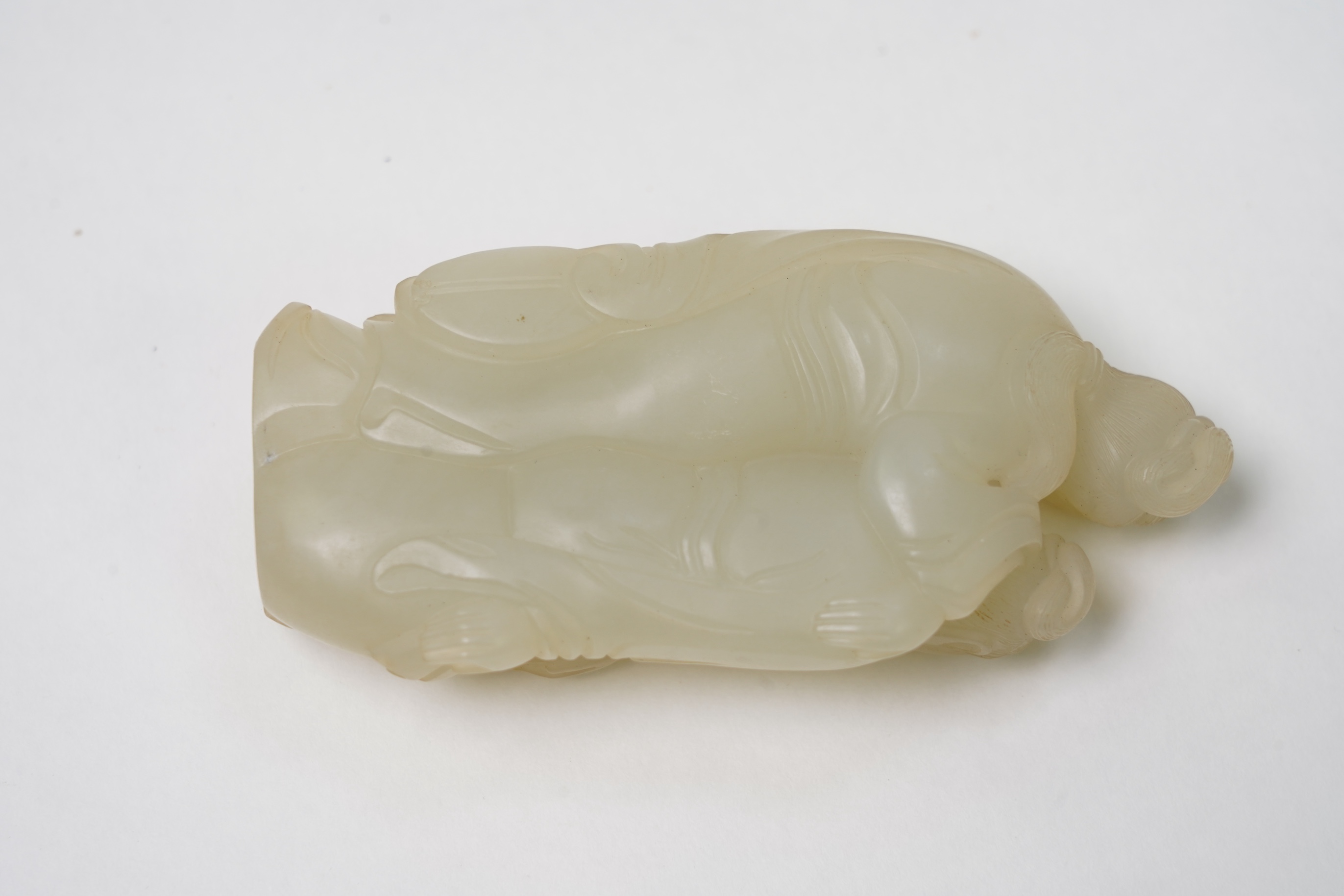 A Chinese simulated jade group of two sisters, 8.5cm